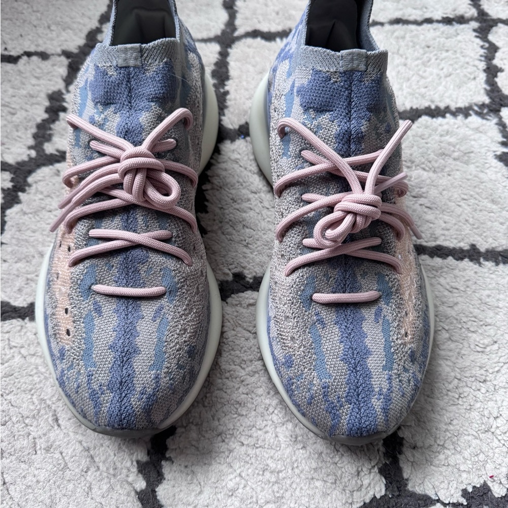 Adidas Yeezy boost 380